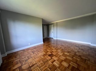6721 185th St #2, Fresh Meadows, NY 11365
