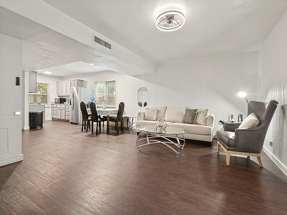 4th image of 1502 Deepwood Dr