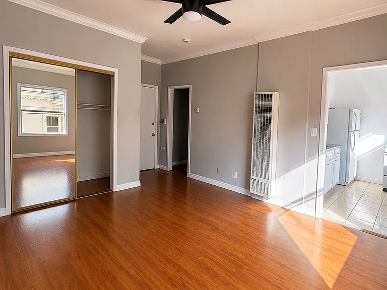 1414 N Hobart Blvd #14 — Photo 3