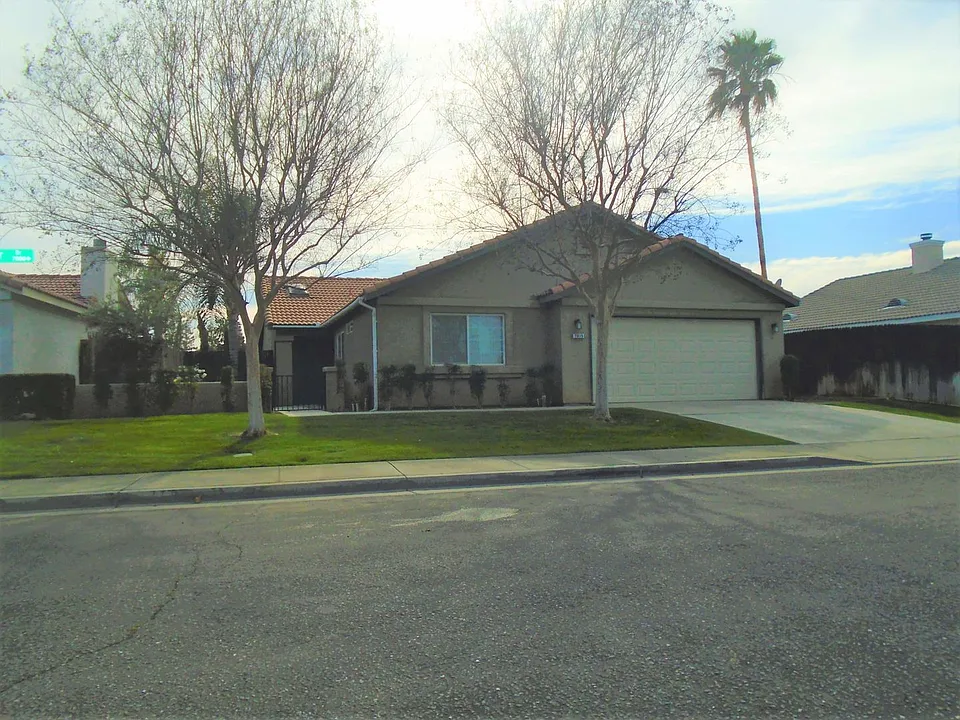 7015 Rogue River Dr