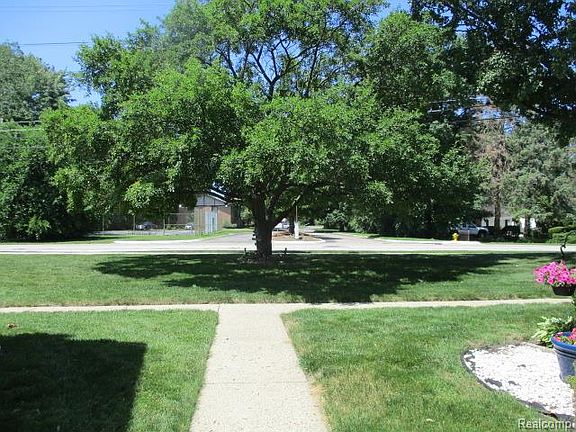 5th image of 24608 Spring Ln #44