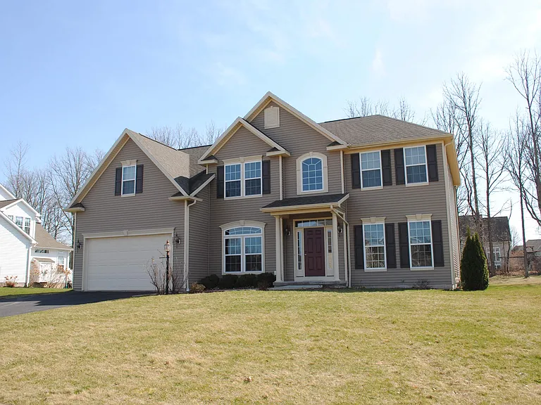 157 Jewelberry Dr — Photo 2
