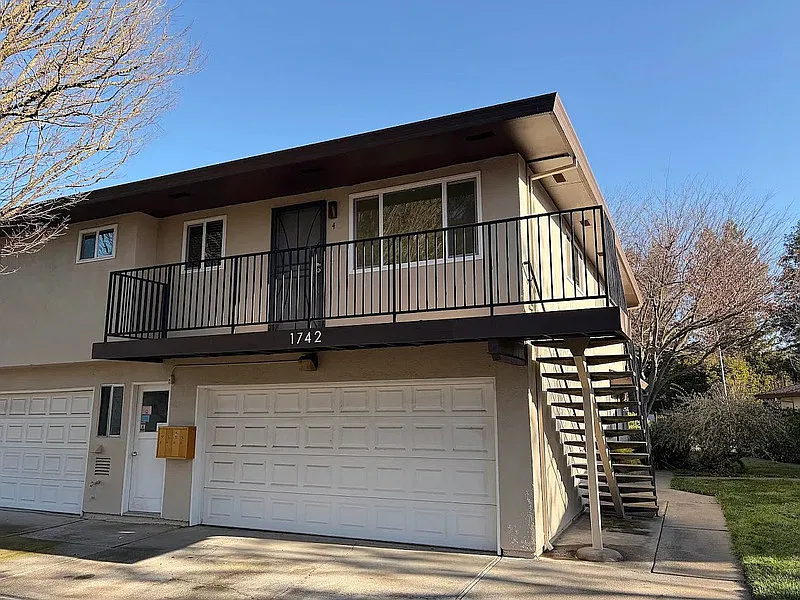 1742 Fremont Ct #4