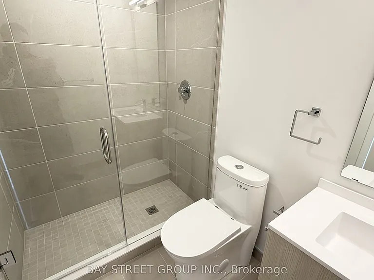100 Queen St E #905 — Photo 10