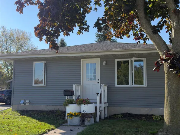 129 Friendship St, Fond Du Lac, WI 54937