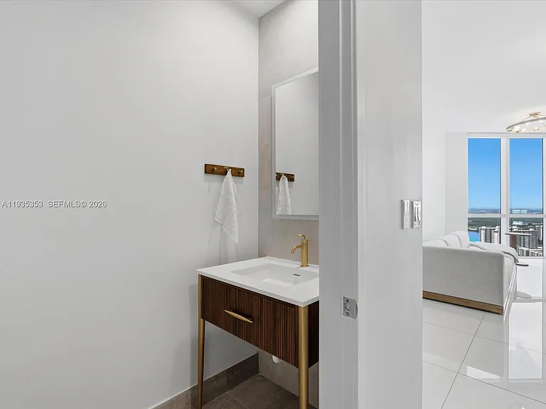 18201 Collins Ave #5508 — Photo 20