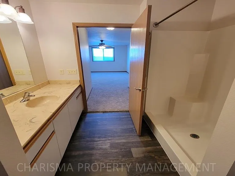 906 N Western Ave #911 — Photo 28