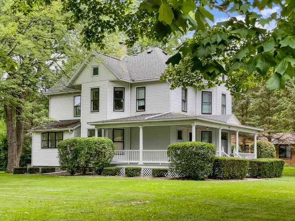 339 E Mulberry St, Watseka, IL 60970