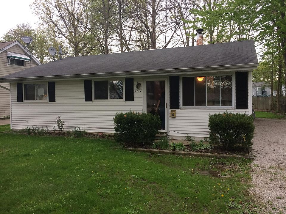 1st image of 4741 Robinwood Dr