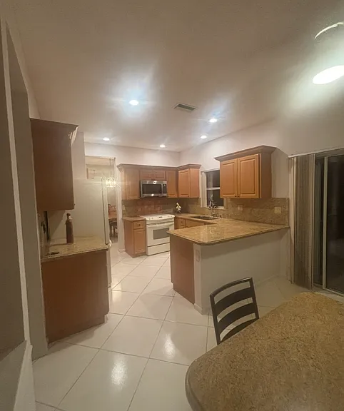 12149 Quilting Ln — Photo 4