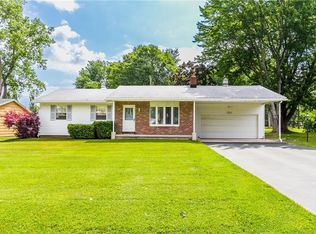 164 Rusty Ln, Rochester, NY 14626