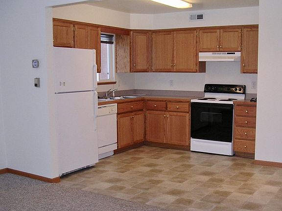 3rd image of 1746 Fetterman Dr APT 2