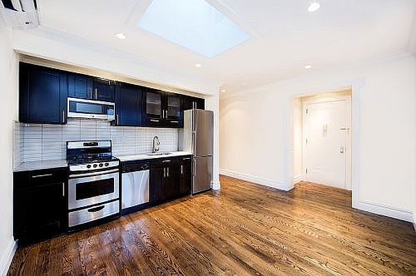 1st image of 535 Hudson St APT 5A