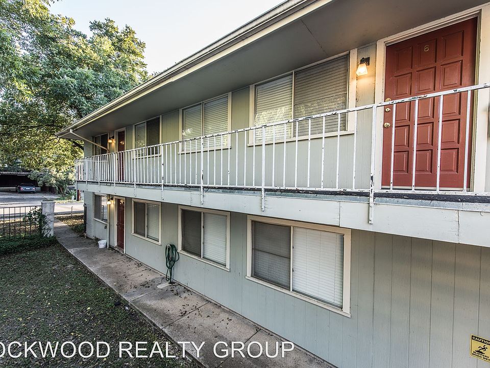 1st image of 201 Grove Pl APT 04