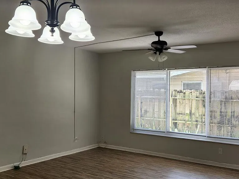 1420 SE 4th Ave #2 — Photo 10