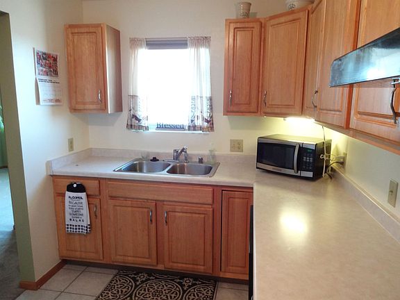 4th image of 102 Prairie Heights Dr APT 406