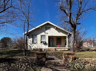 325 S Court St, Breckenridge, TX 76424