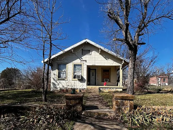 325 S Court St, Breckenridge, TX 76424