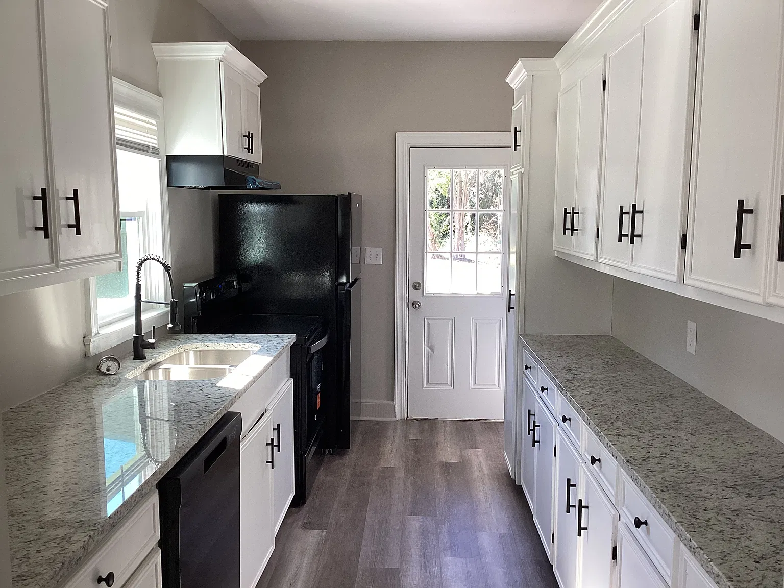 327 Revell Drive - 1 — Photo 4