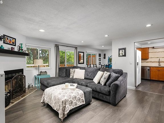 5th image of 18107 SW Monte Verdi Blvd