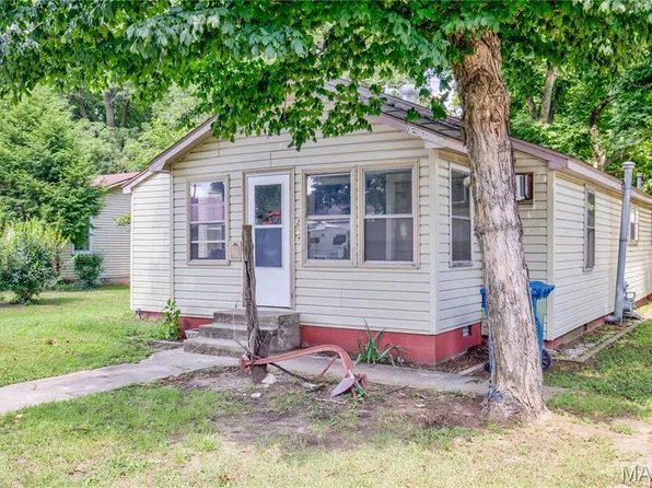 207 S Center St, East Prairie, MO 63845