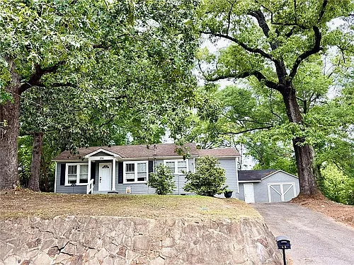206 Hillside Dr Photo 1