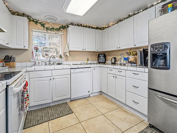 3rd image of 4901 La Casa Dr
