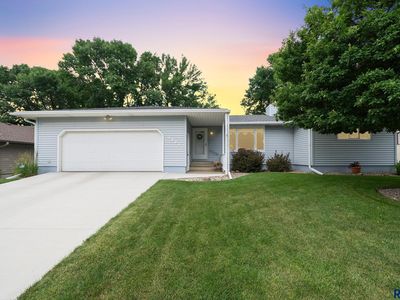 1604 E 56th St, Sioux Falls, SD, 57103