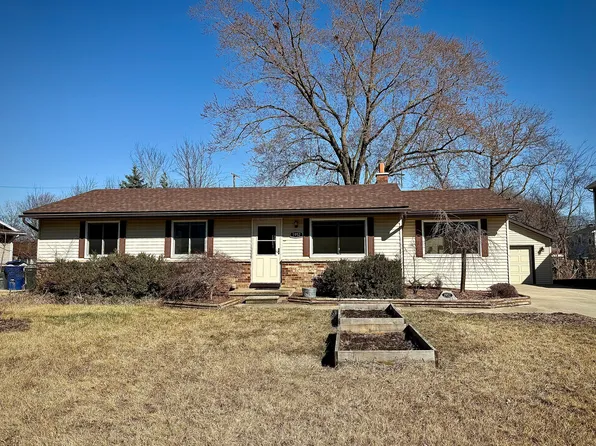1952 Elmhurst St, Canton, MI 48187