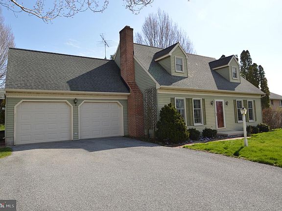 2nd image of 901 Cool Spring Rd