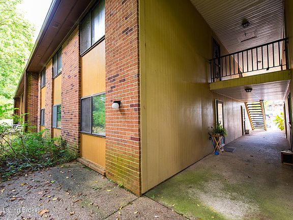 5th image of 7052 Wildwood Cir APT 105