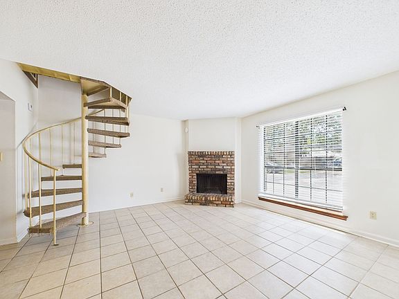 3rd image of 107 Shekel Dr #A
