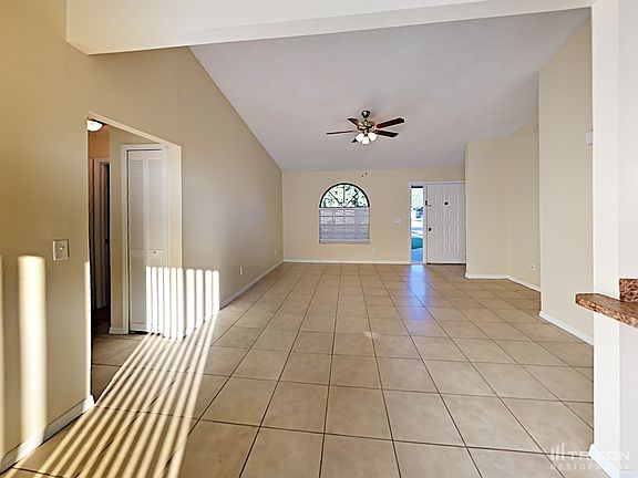 3rd image of 480 Priscilla Ave