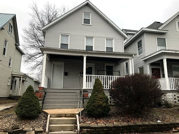 2nd image of 403 1/2 E Monroe St