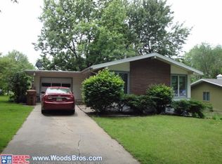 1225 Lancaster Ln, Lincoln, NE 68505