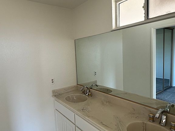 5th image of 10367 Somerset Dr