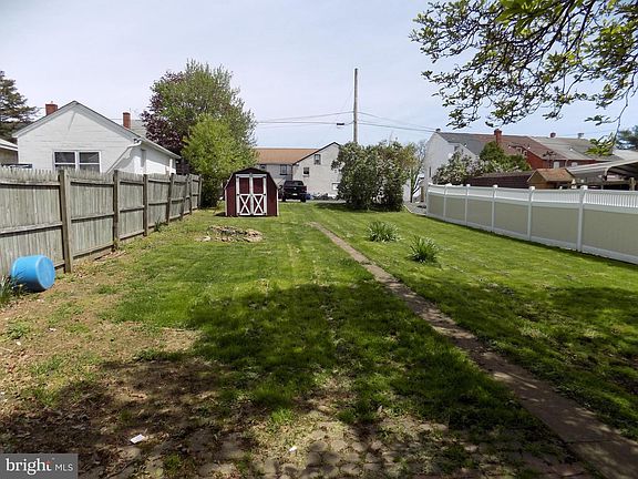 2nd image of 530 Dotts St