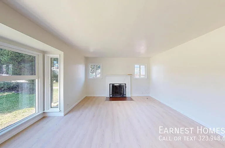 9802 E Camino Real Ave — Photo 2