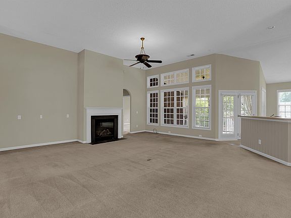 5th image of 425 Keowee Dr