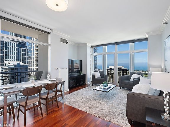 4th image of 1400 S Michigan Ave APT 2403