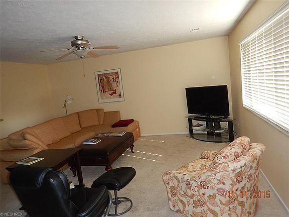 3rd image of 3209 Bay Landing Dr #25