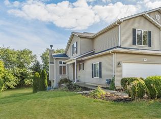 1820 Country Hills Dr #A, Yorkville, IL 60560