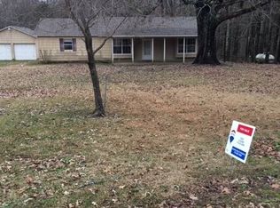 320 Hughes Rd E, Jackson, TN 38305