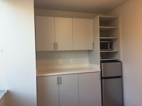 3rd image of 1815 Bellevue Ave Unit 309