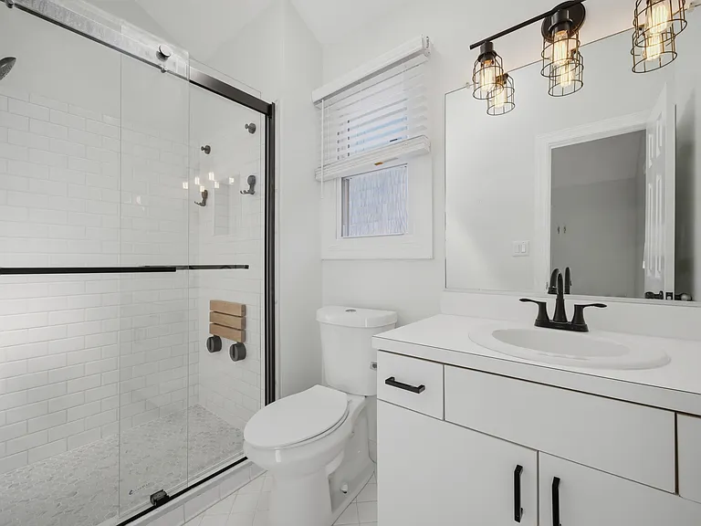 3848 Surry Rd — Photo 31