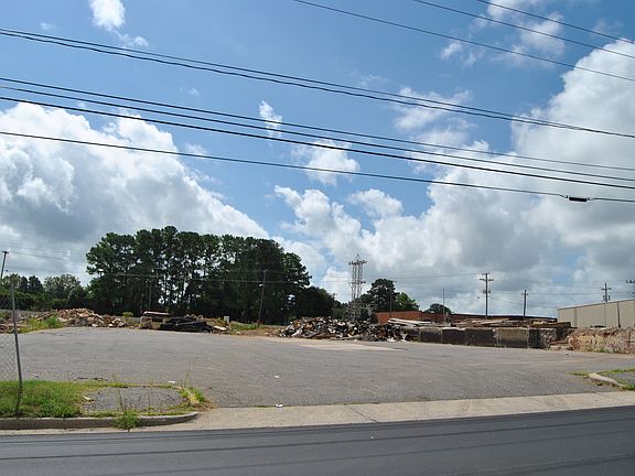 4th image of 1301 E Ozark Ave