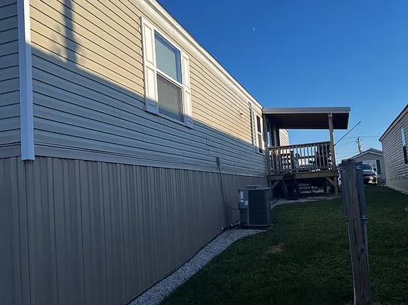 1111 Valley View Ave Trailer 25, Morgantown, WV 26505