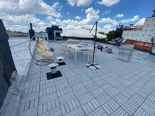 Rented by Swythe, Inc. | media 33