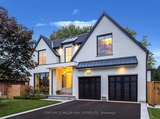 450 Tower Dr, Oakville, ON L6L4R3