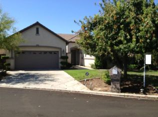10885 E Clearwater Way, Clovis, CA 93619
